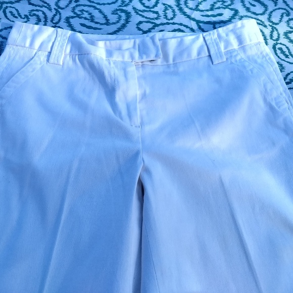 LARRY LEVINE WHITE CAPRI PANTS SIZE 4 - Picture 2 of 8